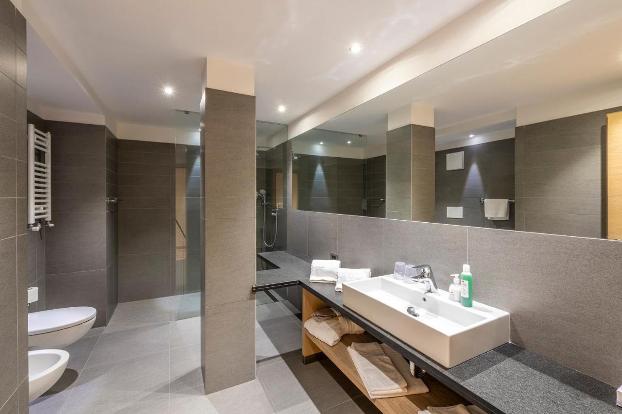 Design & Suite Hotel Ciarnadoi Vigo di Fassa Bagian luar foto