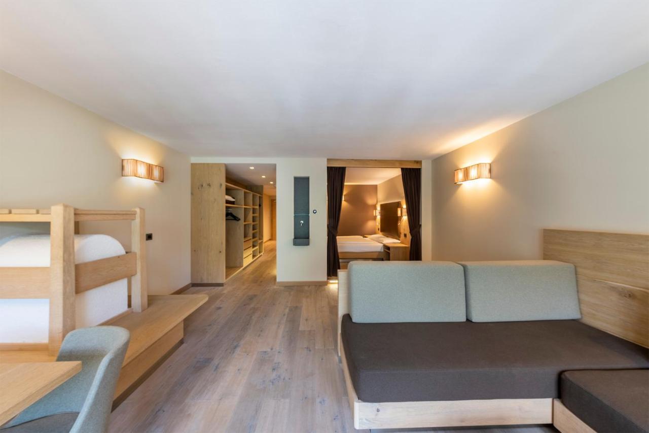 Design & Suite Hotel Ciarnadoi Vigo di Fassa Bagian luar foto