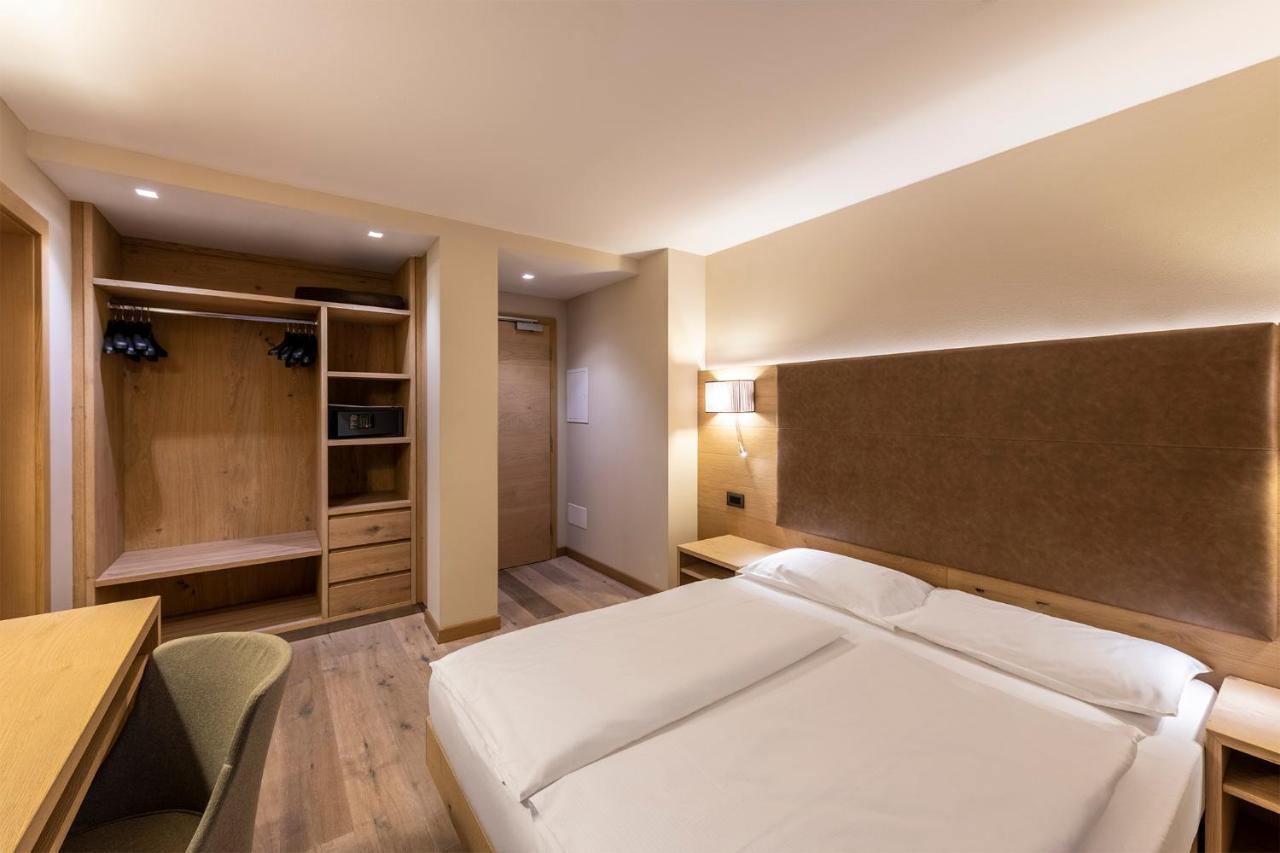 Design & Suite Hotel Ciarnadoi Vigo di Fassa Bagian luar foto